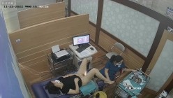 《妇产科监控破解》多位美女少妇张开大腿让医生又抠又摸检查阴道 截图11