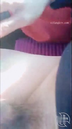 乱伦网站 超牛大神带坏兄弟乱伦小表妹+ 乱伦 极品教师大姨子后续2带着大姨子车震 截图7