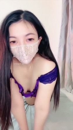熟女尤物【雪雪宝贝】G奶肥鲍 裸舞 自慰 粉穴湿哒哒 截图3