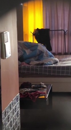 【极品稀缺 ️猫眼偷拍】超刺激猫眼偷窥酒店情侣造人啪啪做爱 叫声淫荡 不一样的视觉体验 比酒店偷拍更刺激 情侣篇 截图8