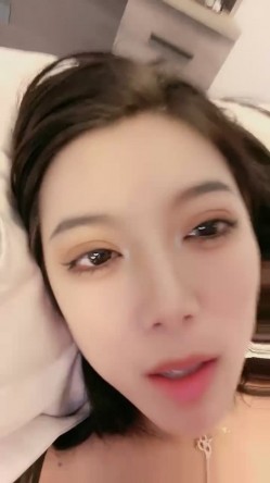 极品车模美女下海！3小时激情操逼！特殊视角猛怼骚穴，骑乘位爆操扣菊花，第一视角后入，小穴湿哒哒 截图12
