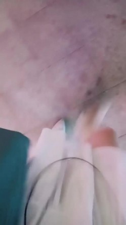 【贼猫猫】，新鲜出炉，长沙万达广场，小少妇逼里塞跳蛋，湿漉漉逛商场，精彩刺激 截图16