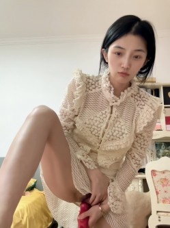 清纯绝美反差婊紫薇吃鸡让人欲罢不能 截图2
