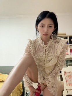 清纯绝美反差婊紫薇吃鸡让人欲罢不能 截图7