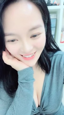 新人御姐！奶子超大~超漂亮~【大姐姐】道具狂喷水 截图6