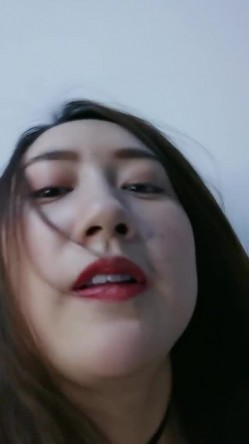 黑丝-悠悠子 ️：啊~哥哥想要了，刚才的骚水你们喝到了吗，味够不够，好寂寞，感觉骚水要来了，啊啊啊准备好喝小母狗的骚水了。三小时骚话！ 截图5