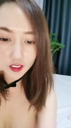 黑丝-悠悠子 ️：啊~哥哥想要了，刚才的骚水你们喝到了吗，味够不够，好寂寞，感觉骚水要来了，啊啊啊准备好喝小母狗的骚水了。三小时骚话！ 截图6