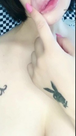 小奶猫主播【波霸G奶老师】皇冠福利6V，自慰娇喘呻吟发骚诱惑！ 截图1