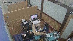 《妇产科监控破解》多位美女少妇张开大腿让医生又抠又摸检查阴道 截图7