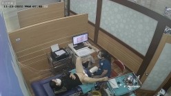 《妇产科监控破解》多位美女少妇张开大腿让医生又抠又摸检查阴道 截图9