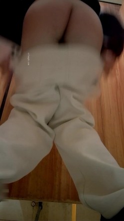 商场女厕高清后拍6位美女的各种极品美鲍鱼 截图4