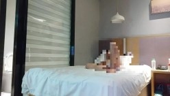 纹身哥模仿探花 洗浴会所酒店开房偷拍记录嫖娼过程 截图4