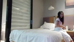 纹身哥模仿探花 洗浴会所酒店开房偷拍记录嫖娼过程 截图6