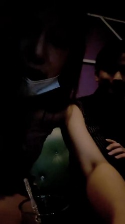 【狐狸不是妖啊】宝马御姐 与金主楼道露出野战 户外车震 双女自慰道具爆浆 截图7