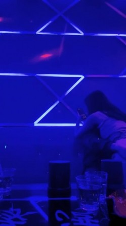 【狐狸不是妖啊】宝马御姐 与金主楼道露出野战 户外车震 双女自慰道具爆浆 截图10