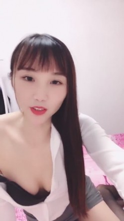新晋女神下海！【小浣熊】兼职黄播自慰，跳蛋震肛门，喜欢享受菊花被刺激的感觉 截图4