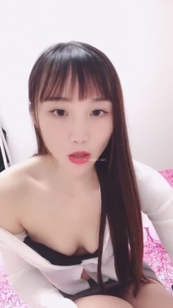 新晋女神下海！【小浣熊】兼职黄播自慰，跳蛋震肛门，喜欢享受菊花被刺激的感觉 截图9