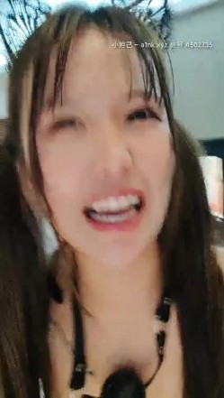 瑶瑶kiyomi高颜值骚气妹子情趣装双马尾啪啪，带口塞特写后入屁股跳蛋震动自慰 截图12