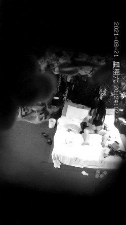最新酒店摄像头偷拍胖哥花样就是多,各种高跟情趣内衣道具摆满床,搞到美女大声尖叫 截图12