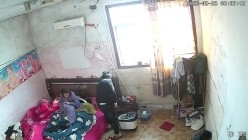 新流出黑客破解【家庭摄像头】新婚小夫妻 上来就是扒内裤一顿操 截图10