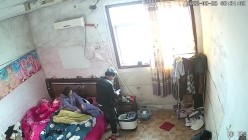 新流出黑客破解【家庭摄像头】新婚小夫妻 上来就是扒内裤一顿操 截图14