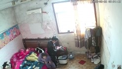 新流出黑客破解【家庭摄像头】新婚小夫妻 上来就是扒内裤一顿操 截图16