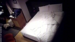 酒店偷拍 本月最佳极品高颜黑色旗袍御姐和小奶狗男友激情做爱大肥臀操起来应该爽翻了 截图12