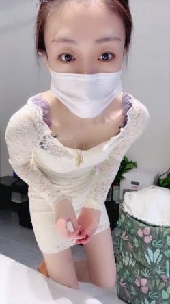 兼职白领超美【睡不醒的小美】人间尤物模特身材_狂撸！ 截图4
