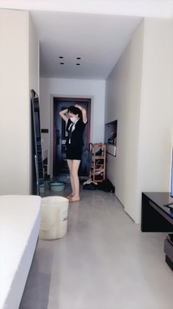 兼职白领超美【睡不醒的小美】人间尤物模特身材_狂撸！ 截图6