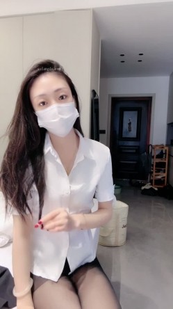 兼职白领超美【睡不醒的小美】人间尤物模特身材_狂撸！ 截图9