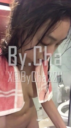 四部露出福利，【查小理内部群】，调教大神，万元诱惑下，几个妹子大胆接受挑战，敢于尝试很赞 截图15