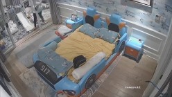 《居家摄像头破解》偷窥E奶少妇的居家日常 ️这奶子可真不是盖的 截图2