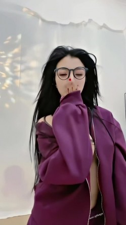 青春无敌，抖音风艺校美少女【杨晓花】定制福利，露脸露点，各种热门BGM裸舞 截图10