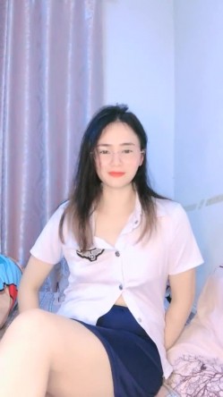 核弹！极品骚娘们【冷艳小妈】道具自慰~骚的很！西装黑丝，知性丽人，赞 截图1