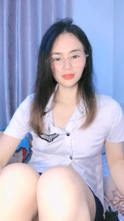 核弹！极品骚娘们【冷艳小妈】道具自慰~骚的很！西装黑丝，知性丽人，赞 截图10