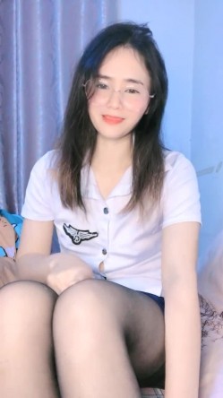 核弹！极品骚娘们【冷艳小妈】道具自慰~骚的很！西装黑丝，知性丽人，赞 截图11