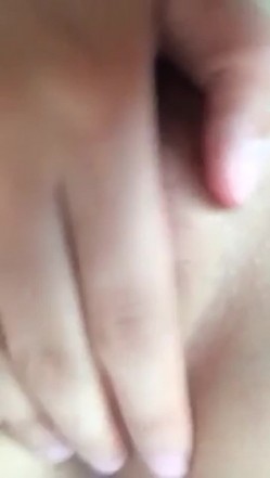清纯美眉极品大奶超诱人美鲍鱼 激情自拍 这逼真干凈 截图13
