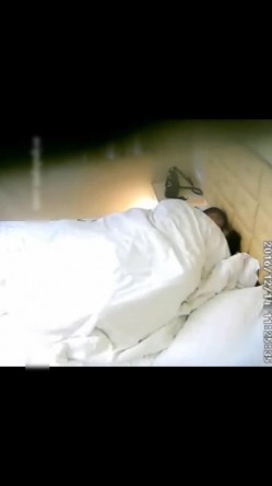 小旅馆针孔摄像头偷拍小帅哥和红粉菲菲貌似喝了酒的漂亮女友激情 截图12