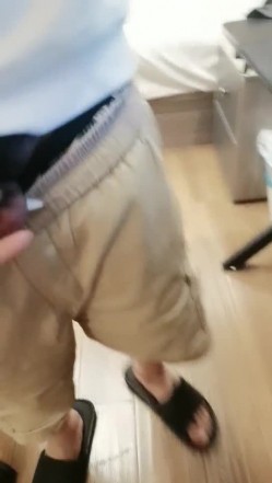 极品豪乳骚浪贱主播【泡泡老师】网吧勾搭屌丝看片公然包房做爱 性瘾强连操好几炮淫语不断 截图1