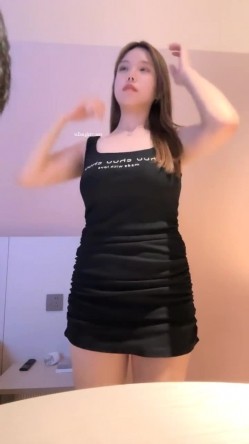 G奶女神，超级漂亮，【巨乳girl】，啪啪~裸舞~道具~爽，纯天然无添加，甩起来画面好震撼，推荐一看！ 截图11