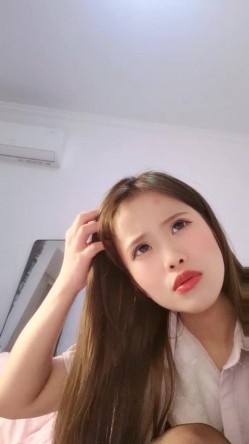 户外刺激，人气女神再出山，【香菜一奈】，野外山顶~勾搭口交~，路边尿尿，车震，浪叫声响彻旷野 截图8
