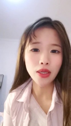 户外刺激，人气女神再出山，【香菜一奈】，野外山顶~勾搭口交~，路边尿尿，车震，浪叫声响彻旷野 截图9