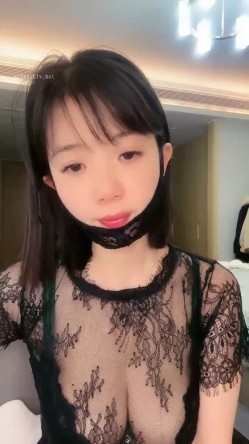 绿播下海！顶级G奶女神~【暖暖】扣穴自慰！绝对秒射，童颜巨乳！ 截图11