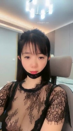 绿播下海！顶级G奶女神~【暖暖】扣穴自慰！绝对秒射，童颜巨乳！ 截图16