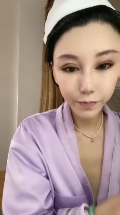 重磅！顶级御姐回归！很多网友在找的，仅有的一次做爱~【小水】，特色就是会喷水，骚气无人能敌，粉丝众多爱死她 截图4