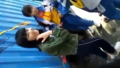 捉奸-女学生欺负老实同学把裤子强行脱了 截图8