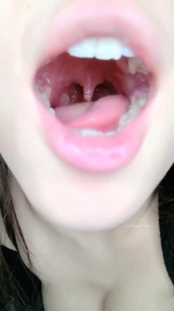 奶油草莓可爱多 核弹！校花女神【葡萄皮】宿舍大秀~这身材绝了~喷血强推~美妙尤物 截图7