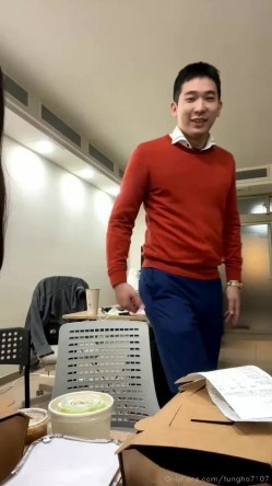 台湾泡良大神性爱救火队「xinyimark」OF日常约炮露脸私拍 众多良家学生模特网红拜倒在炮王牛仔裤下 截图8