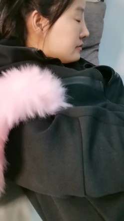 乖乖的小少妇露脸让男友调教玩弄，露脸温柔的舔弄大鸡巴吸蛋蛋，无套爆草上位抽插淫声荡语，内射中出好刺激 截图2