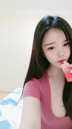 稀有心动巨乳尤物，20小时核弹，一次看个够，【西柚咻】，相当哇塞的女神，看脸就能射，加上这大奶子，不得了啦 截图4